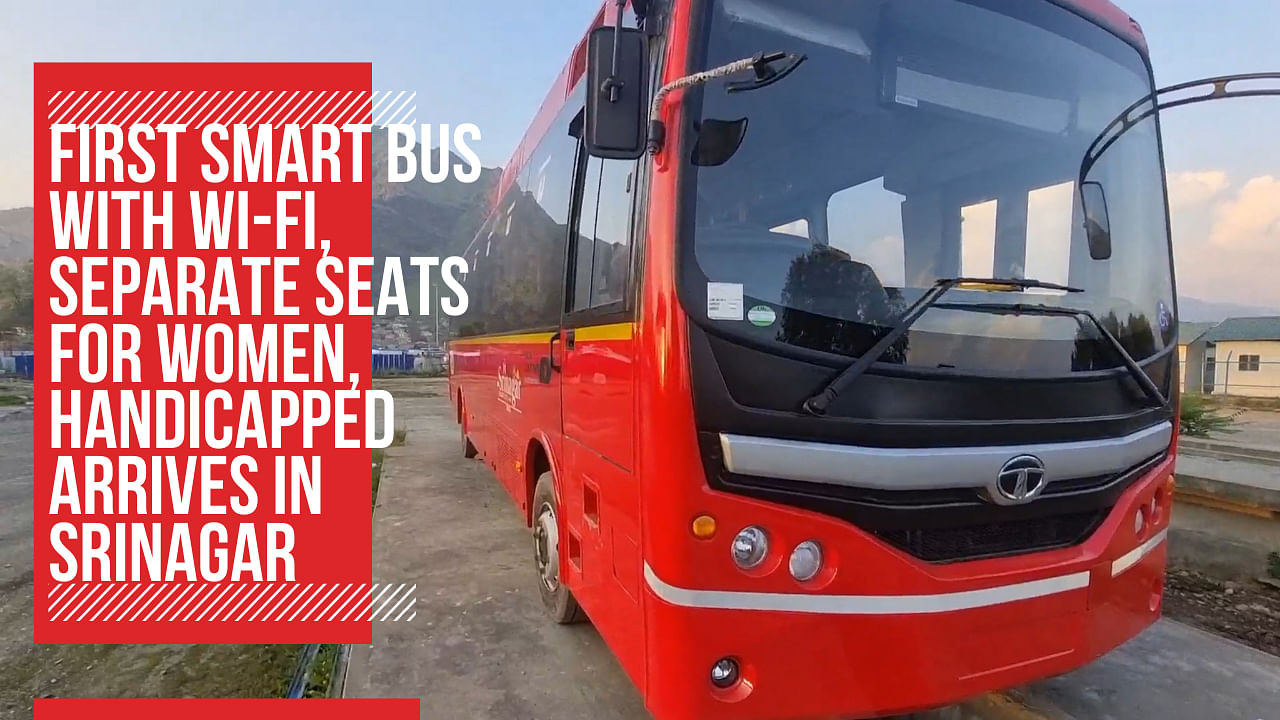 first-smart-bus-arrives-in-srinagar-greater-kashmir