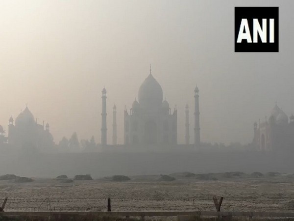 uttar pradesh  taj mahal in agra disappears under blanket of smog with surge in air pollution levels