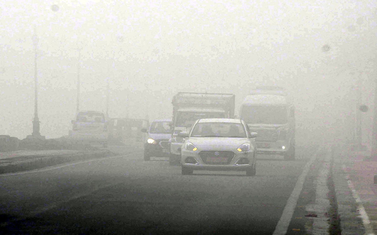 Foggy Mornings Driving slow and observing caution, key to safety