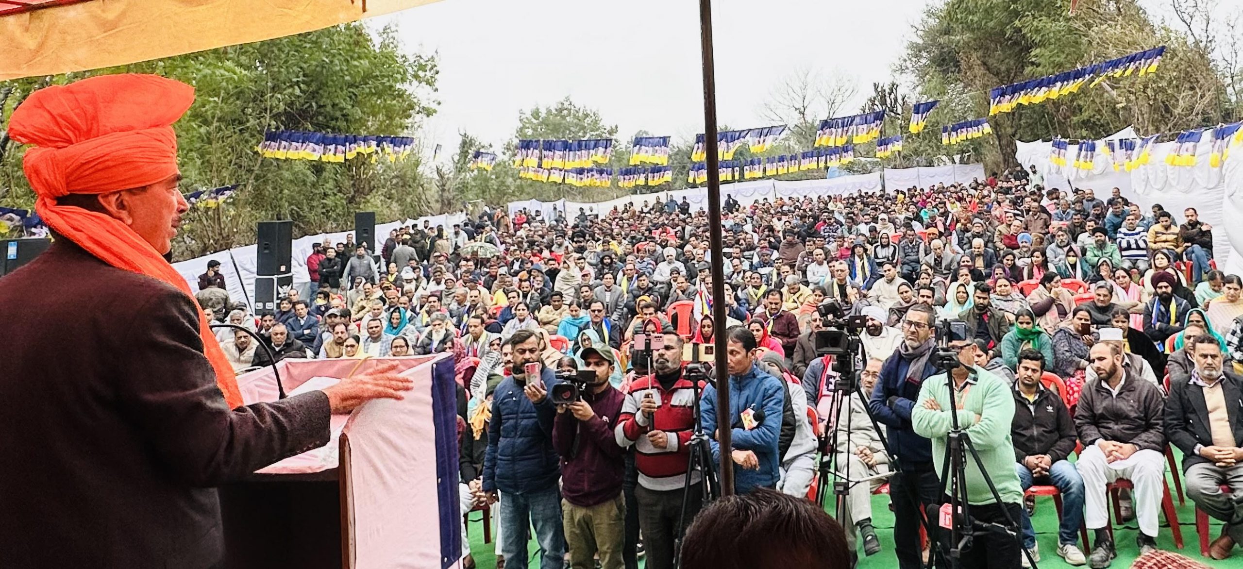 Abrogation of Artwork 370, 35-A disadvantaged J&K of identification: Azad