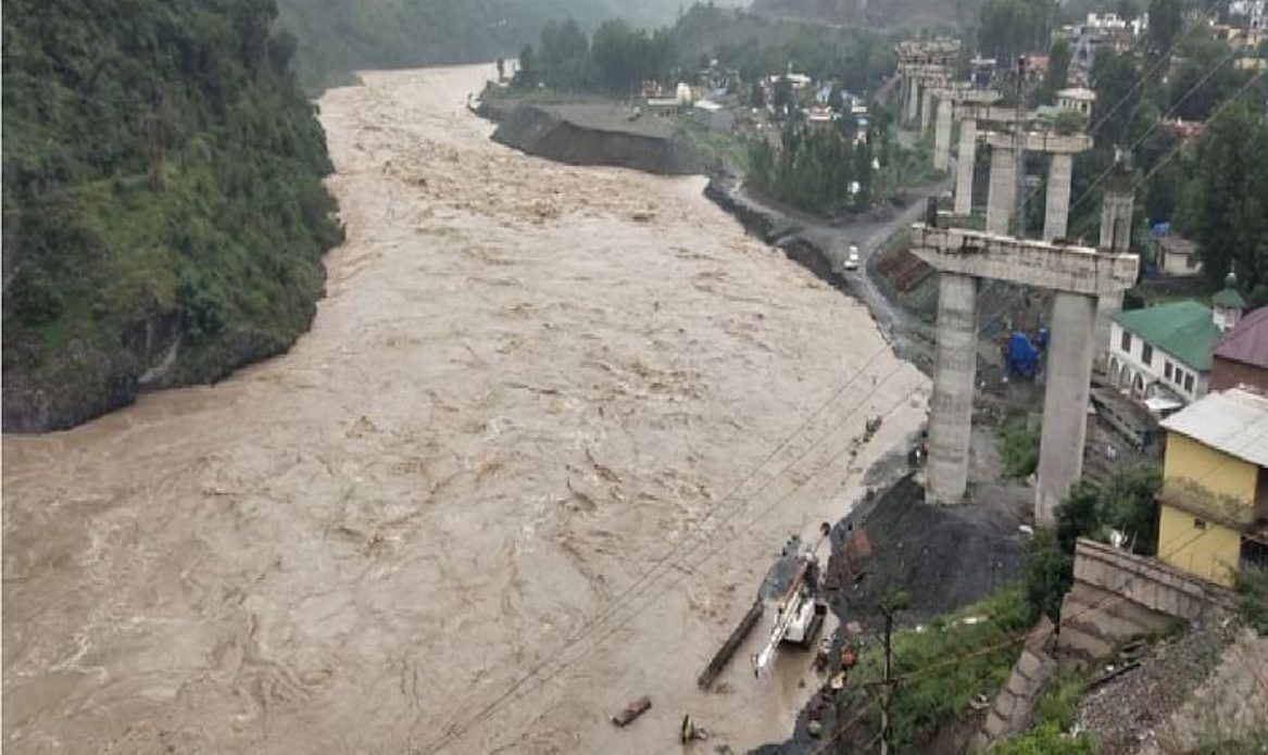 Massive cloudburst in J-K's Kishtwar, 10 dead