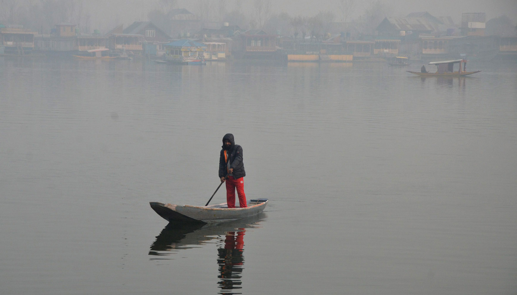 Srinagar recorded minus 4.4 degree celsius on Tuesday night as cold tightens grip on Kashmir. Photo: Mubashir Khan for Greater Kashmir